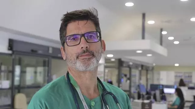 Rafael León, intensivista del hospital Reina Sofía