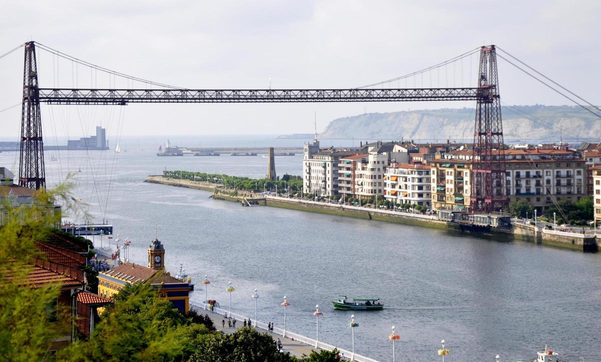 El puente colgante de Portugalete o puente de Bizkaia, amenazado por el cambio climático