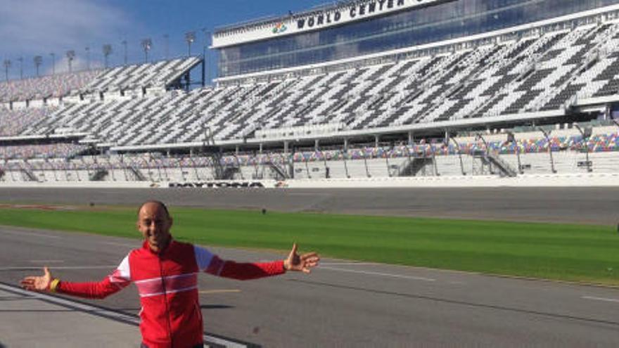 Álvaro Barba vuela en el óvalo de Daytona