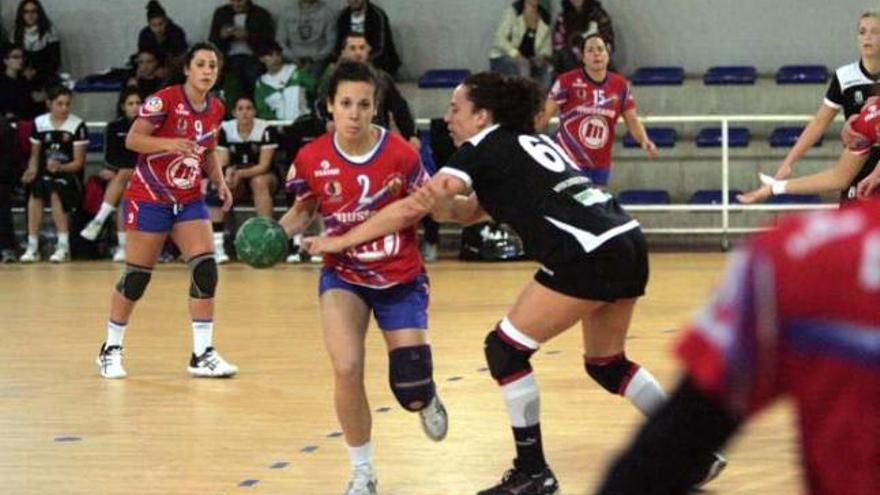 El Elche Mustang rompió su racha positiva en la pista del Alcobendas.