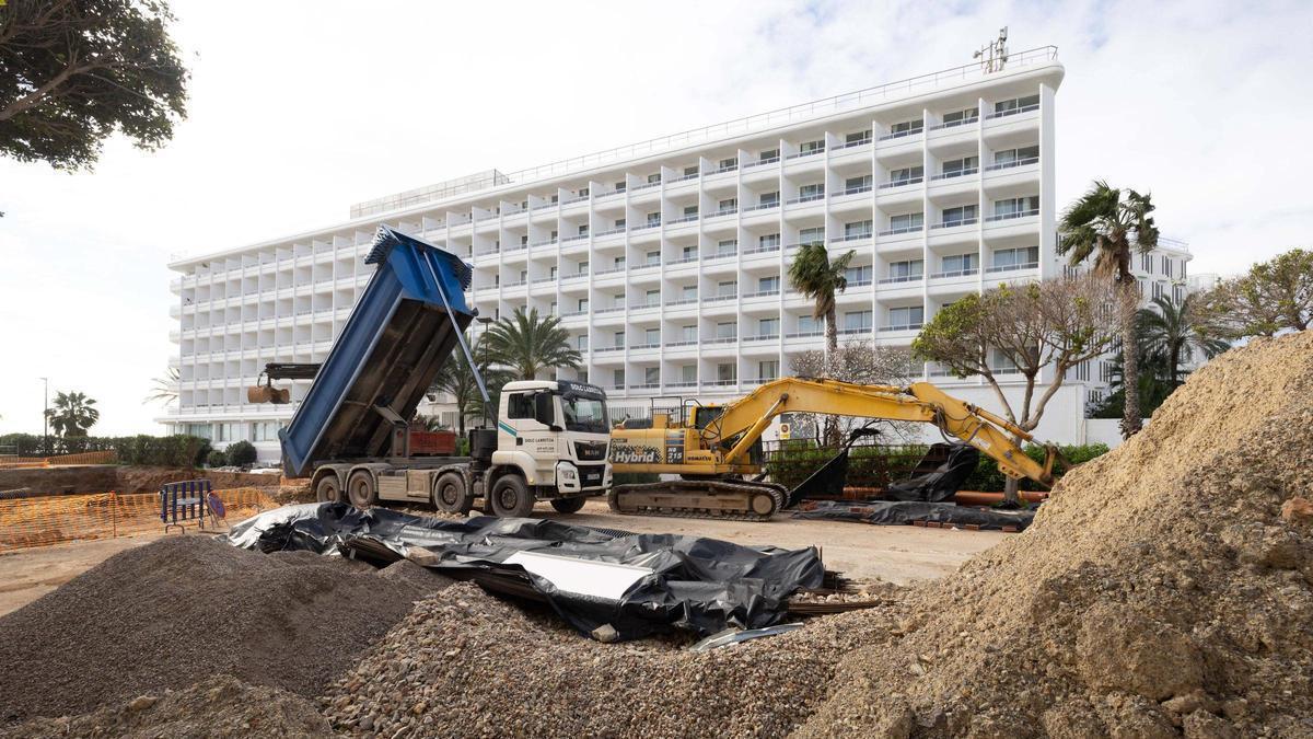 obras del tanque de tormentas de Platja d'en Bossa.