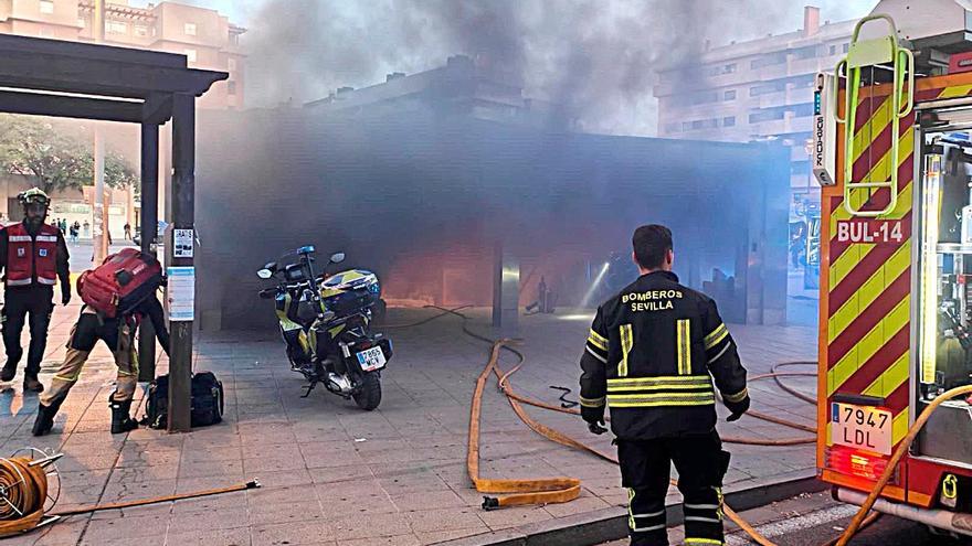 Imagen del incendio. / Emergencias Sevilla