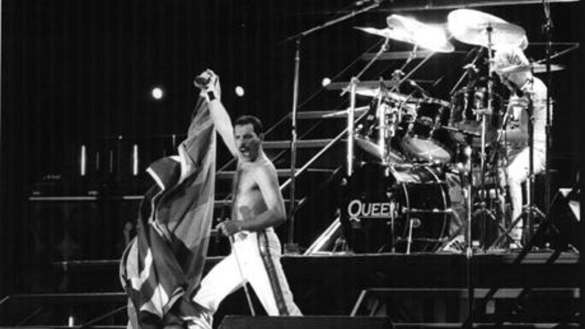 Freddy Mercury, con Queen, en Barcelona, en 1986.
