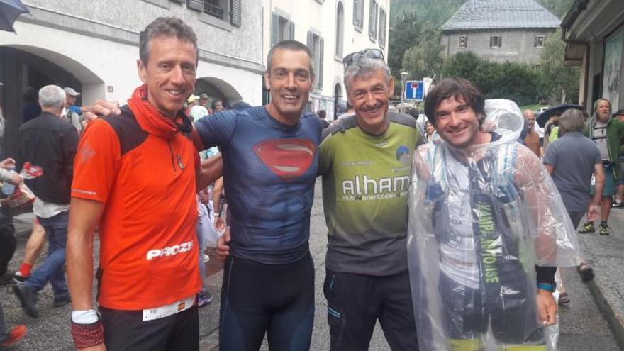 Juanjo Larrotcha, Francisco Mendoza, Diego y Jesús Molina, antes de iniciar la prueba