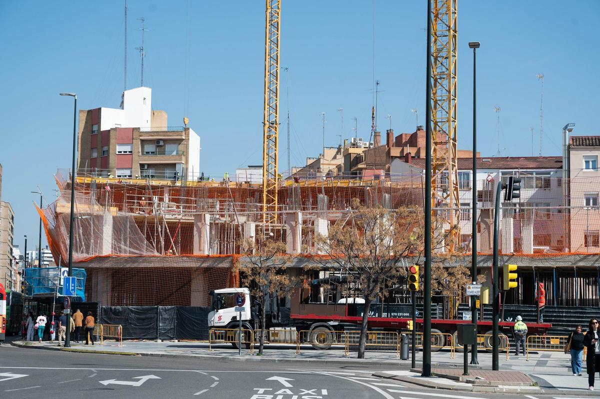 Promoción de 108 viviendas en construcción entre las avenidas Cesáreo Alierta y San José.