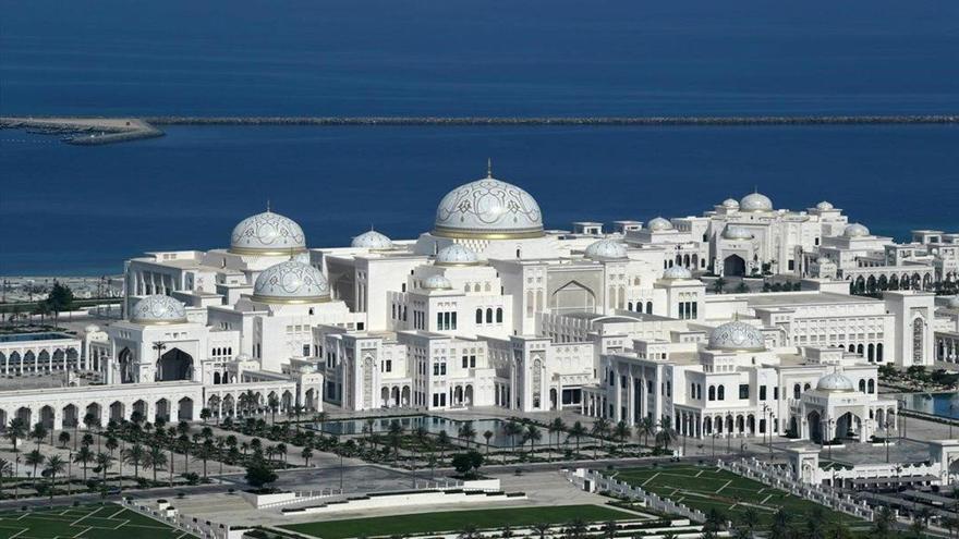 Vista del palacio presidencial de Abu Dhabi.