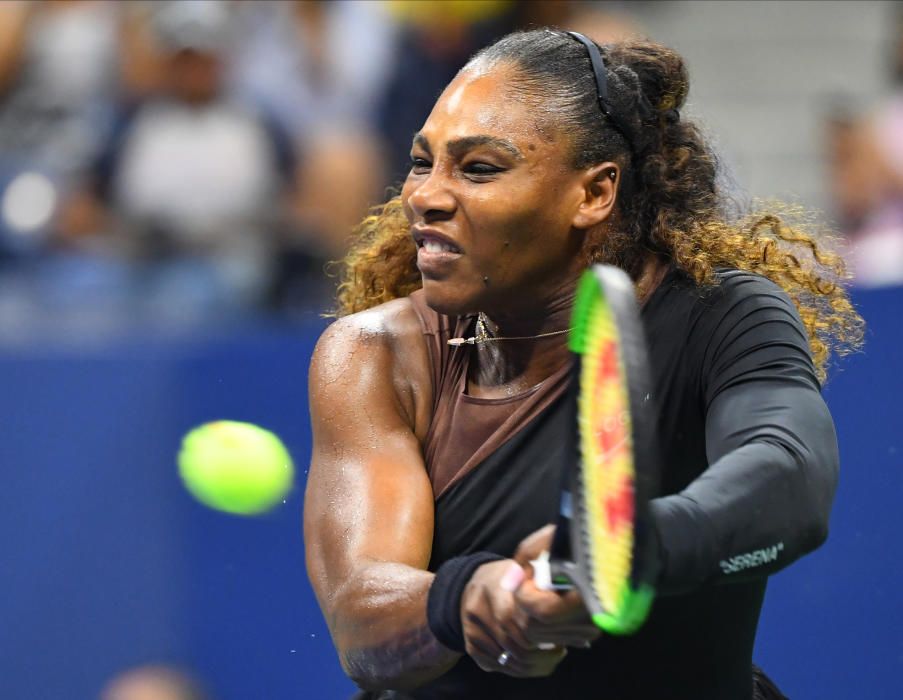 Serena Williams juga l'US Open amb un tutú negre
