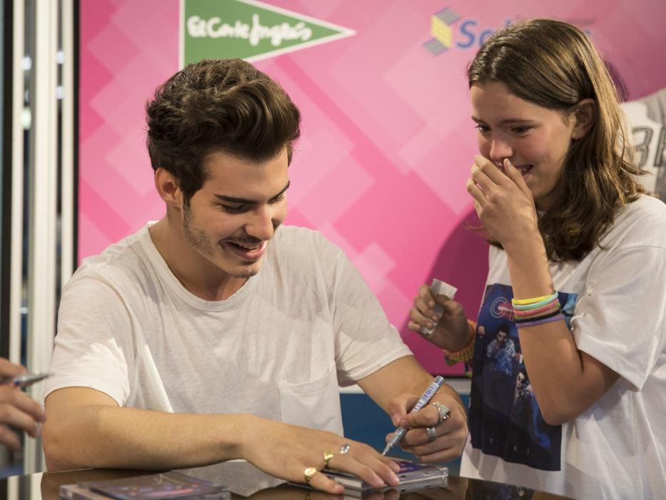 Firma de discos de Gemeliers en el C.C.Salesas