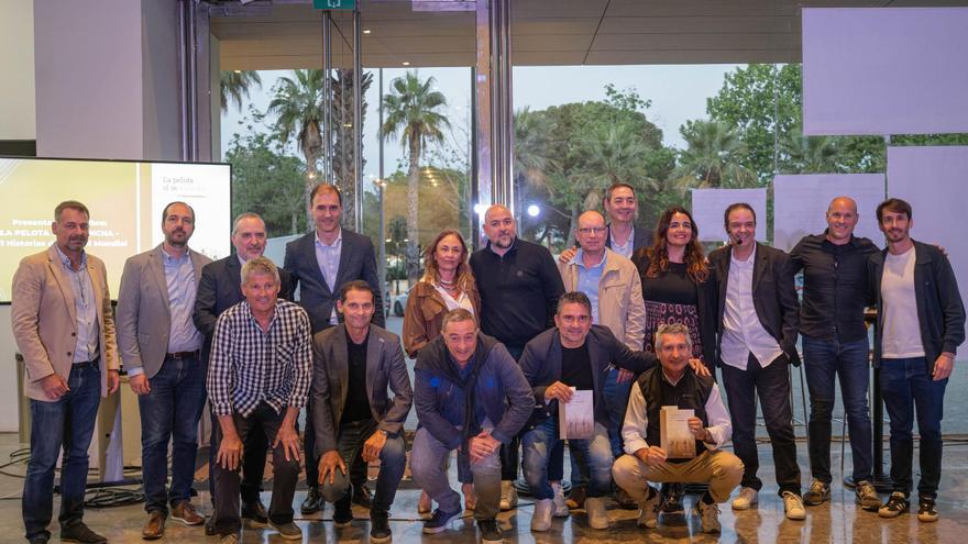 El fútbol muestra en Aldaia su cara más solidaria con los afectados de la dana