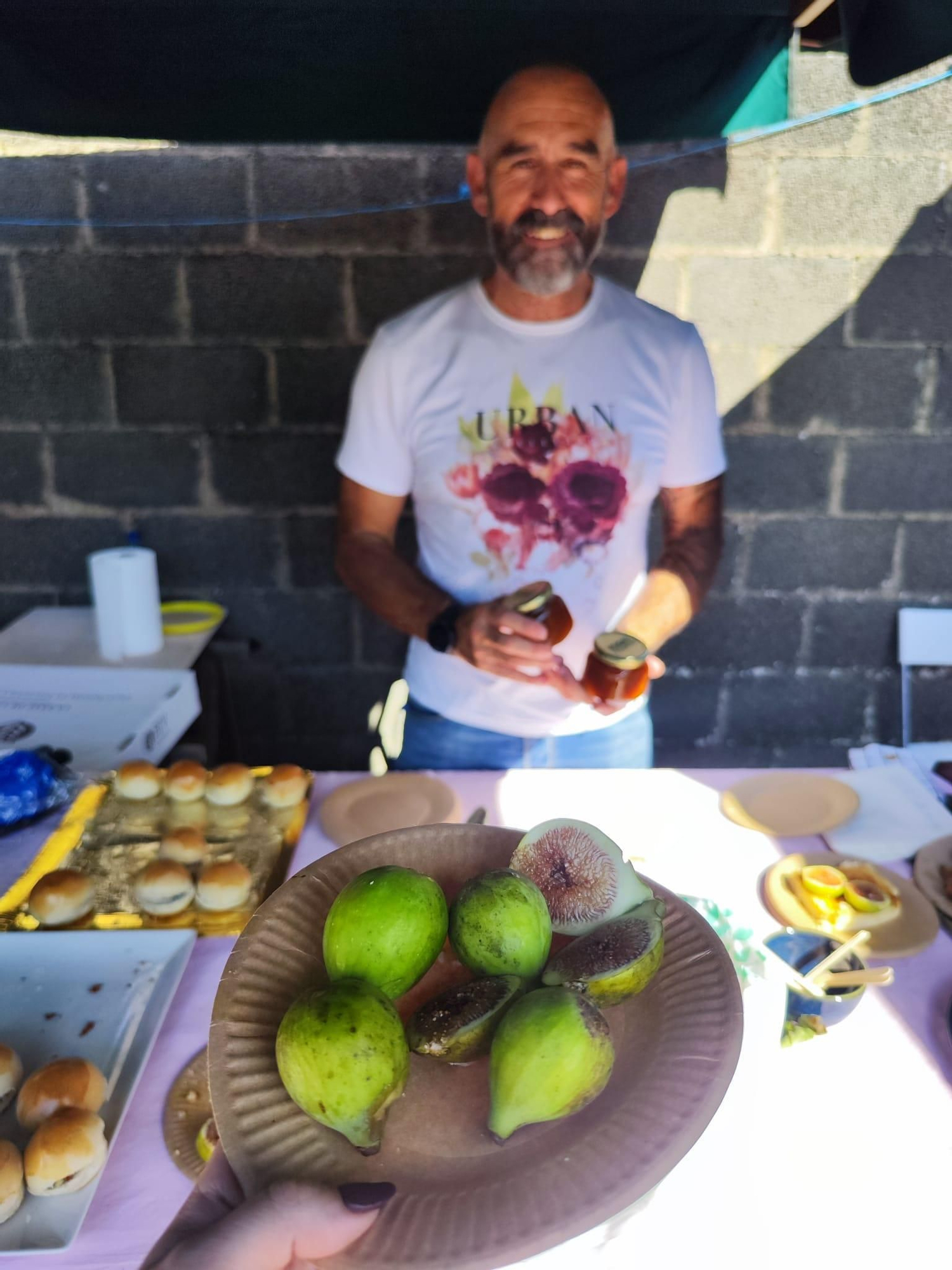 Escasez de figos, pero gran ambiente: así se ha vivido la feria de Rozaes