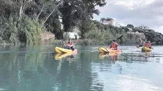 Almassora cuelga el cartel de 'completo' en los cursos de kayak en Santa Quitèria