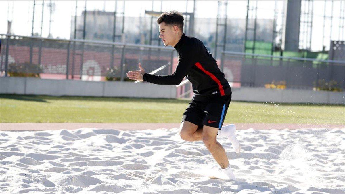 Coutinho sigue trabajando en su recuperación