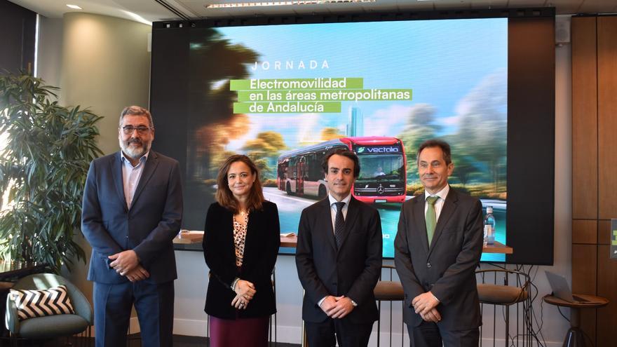 La flota de autobuses eléctricos de Alicante, ejemplo para Sevilla