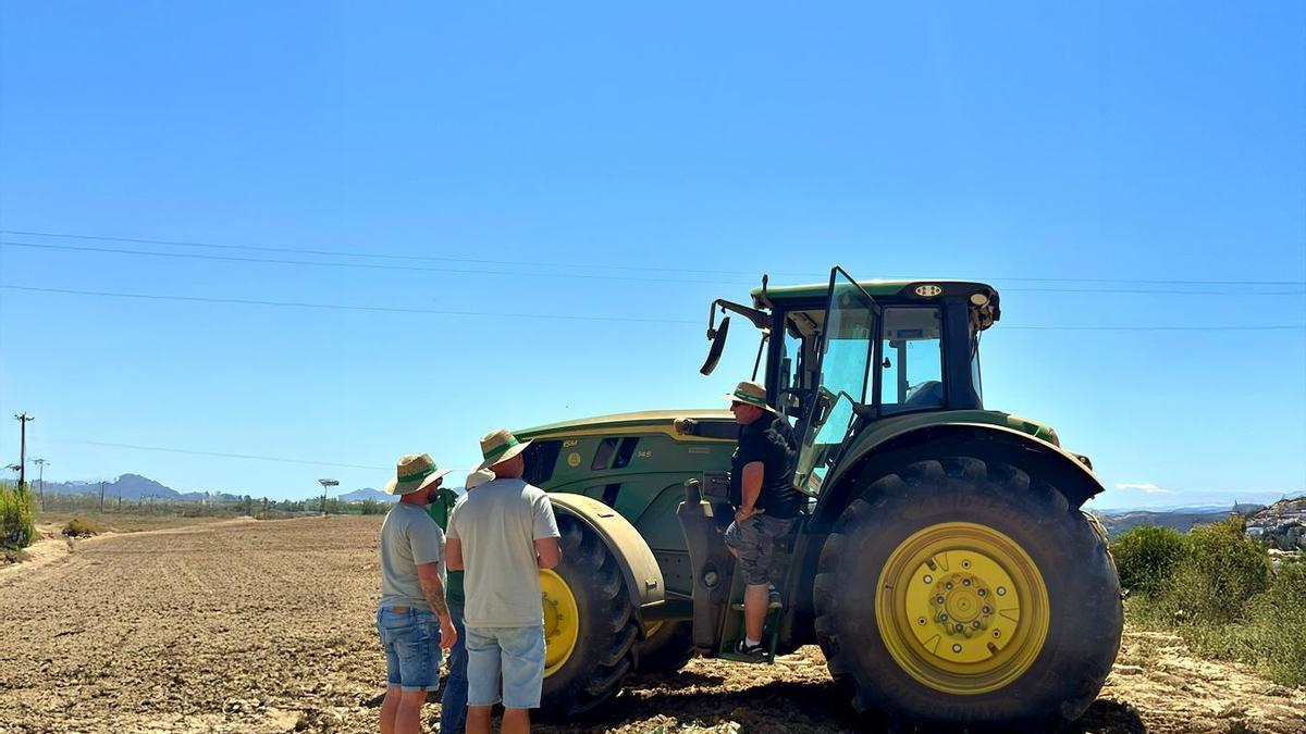 Tractor como el que utiliza The Telegraph para ilustrar a Murcia en su artículo sobre ciudades "más feas" de Europa