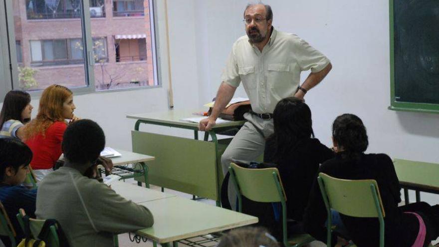 CCOO advierte de la supresión de 2.500 puestos en educación