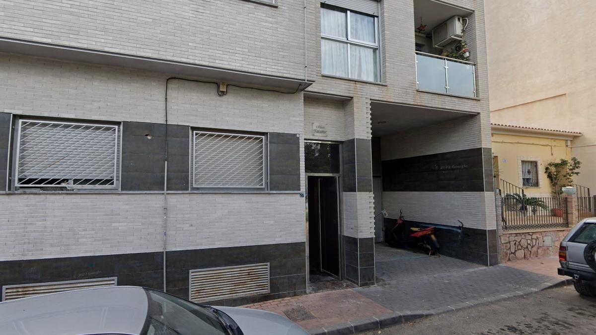 El bloque de viviendas que ha sufrido el asalto está en la calle Lope de Vega de La Alberca.