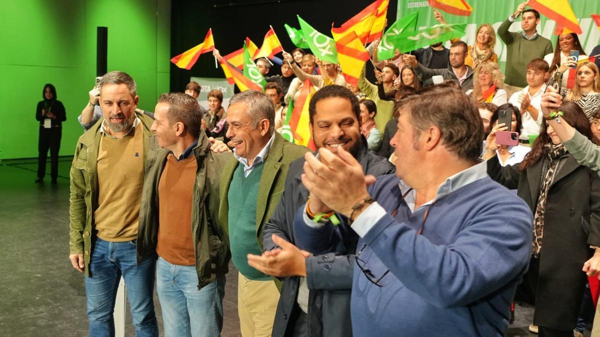 Abascal en Badajoz: Me voy hoy, pero igual este lunes Guardiola descuelga el teléfono para que vuelva corriendo