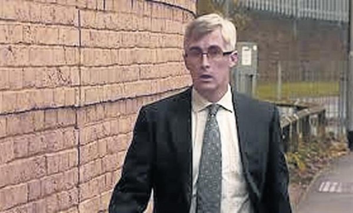 Fotografia de l’oncòleg condemnat, Myles Bradbury, realitzada per la policia en una data indeterminada. Fotografia de l’oncòleg condemnat, Myles Bradbury, realitzada per la policia en una data indeterminada.