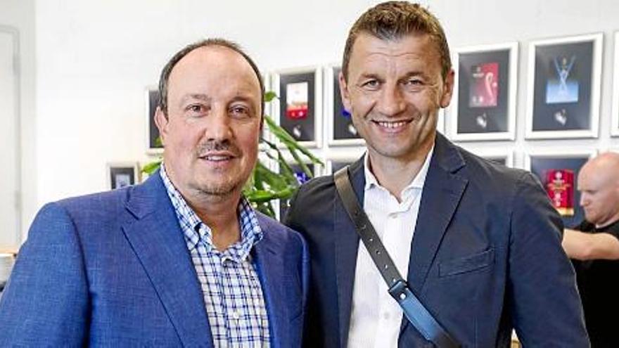 Rafa Benítez y Djukic en el foro de entrenadores de la UEFA.