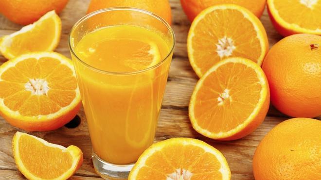 Confirmado por Jaume Fontanals, experto en microbiota: "El zumo de naranja no es tan sano como parece"