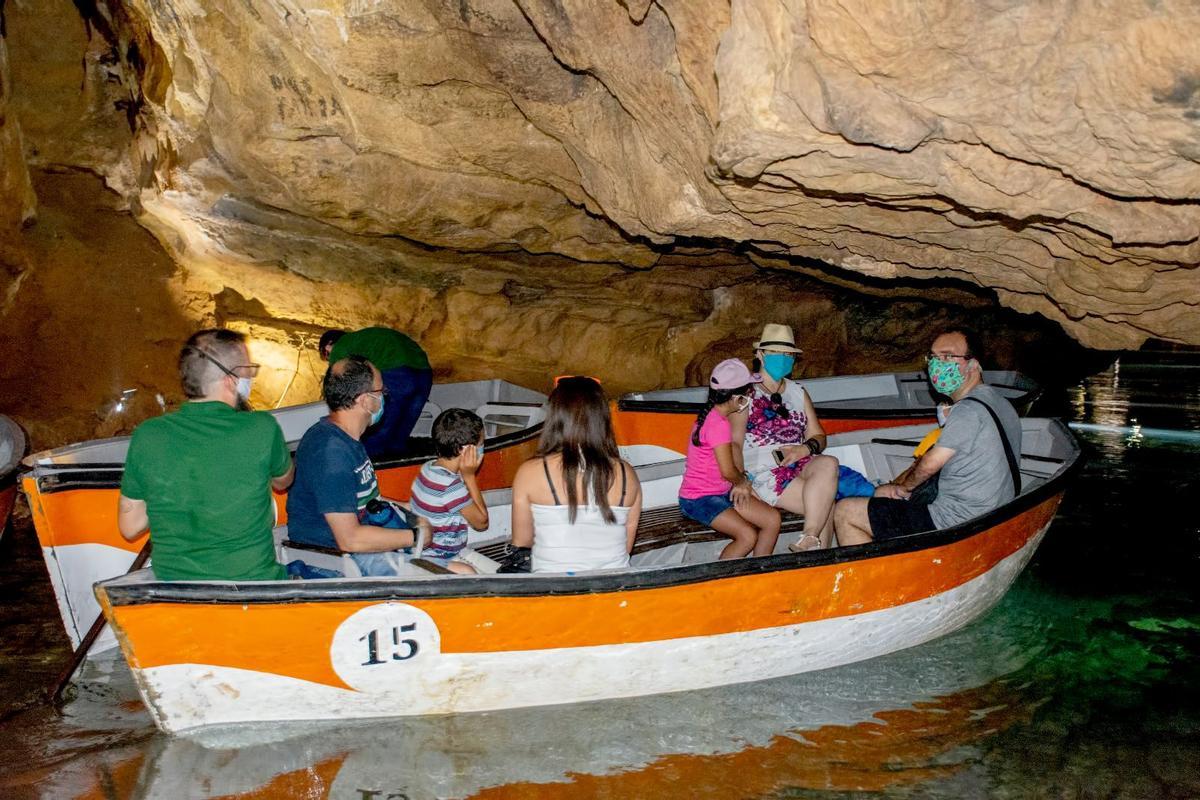 Coves de Sant Josep, en la Vall d'Uixó.