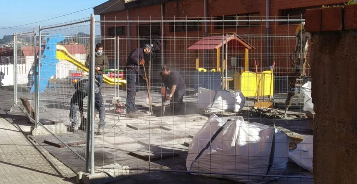 Imagen de unas obras en un colegio de Pravia.