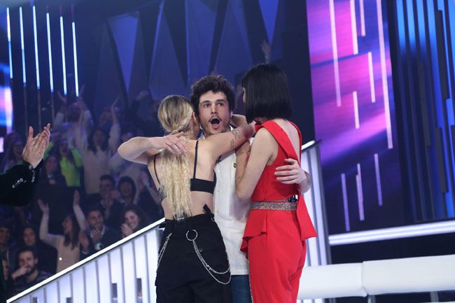 Miki celebra su triunfo en la gala OT de Eurovisión