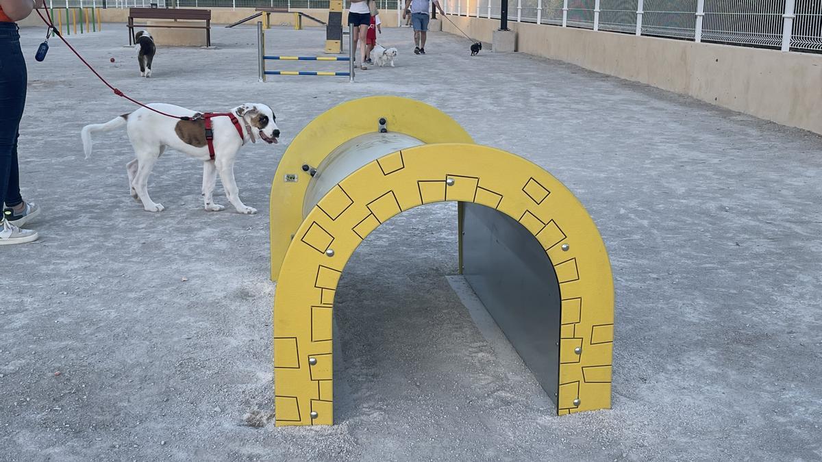 Nuevo parque canino en Cox