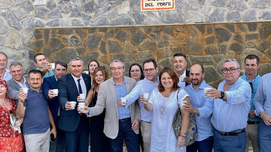 Sabor a Málaga, galardonada en la Fiesta del Ajoblanco por la promoción que realiza de la uva pasa
