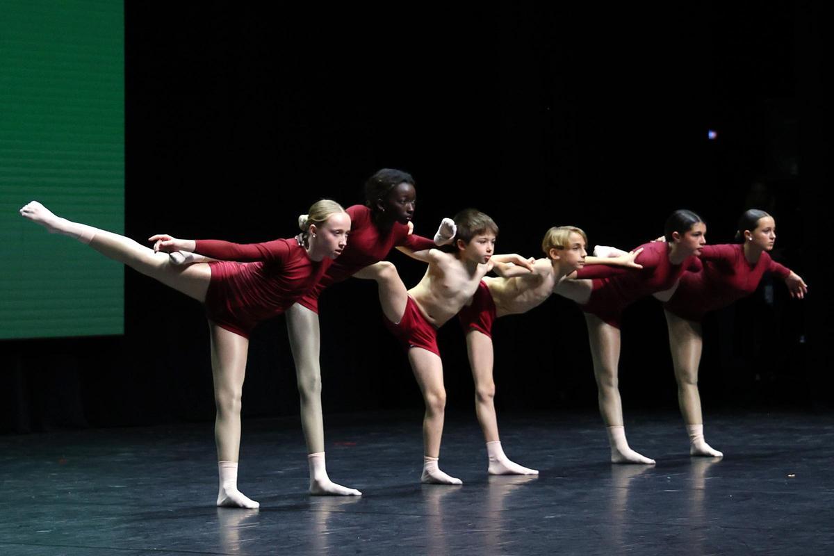 La danza toca el cielo en el Vigo Porté La danza toca el cielo en el Vigo Porté