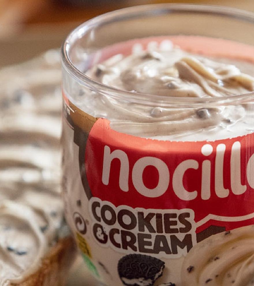 Esta es la nueva Cookies &amp; Cream de Nocilla, la crema más crujiente que arrasa entre los canarios