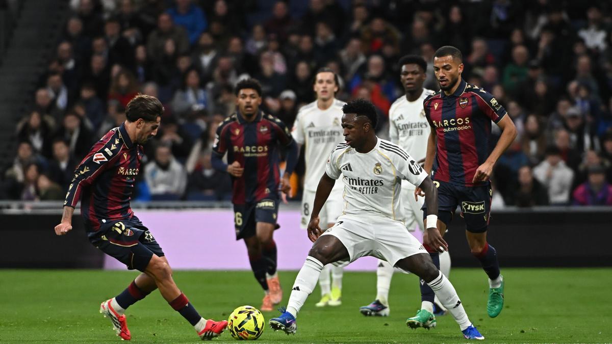Per a tota la vida, lema de la campaña de abonos del Levante UD