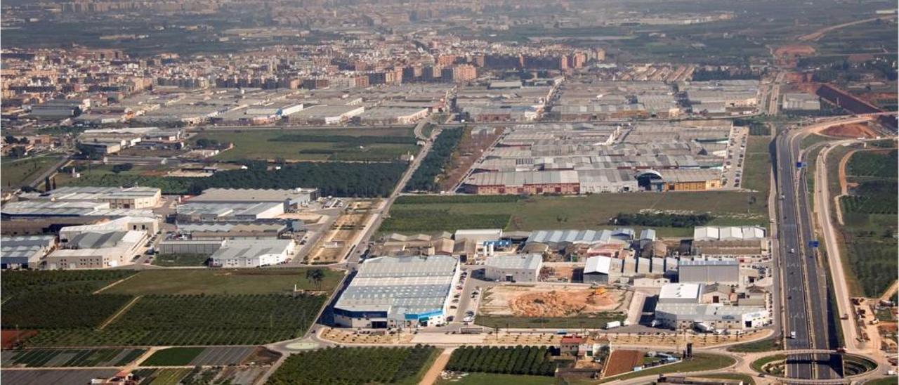 Vista aérea de parte de los polígonos de Alaquàs y Aldaia.