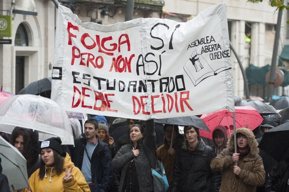 Estudiantes contra la LOMCE en Ourense