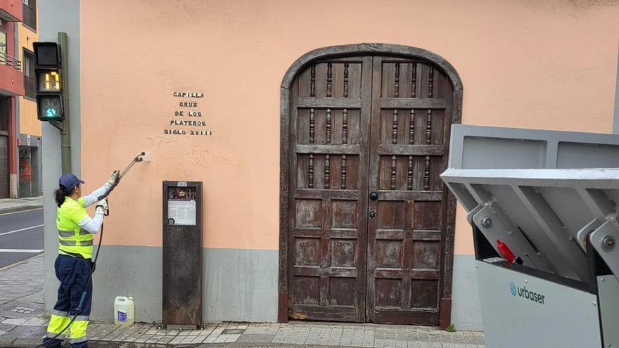 La Laguna elimina cerca de 200 grafitis vandálicos en distintos puntos del municipio