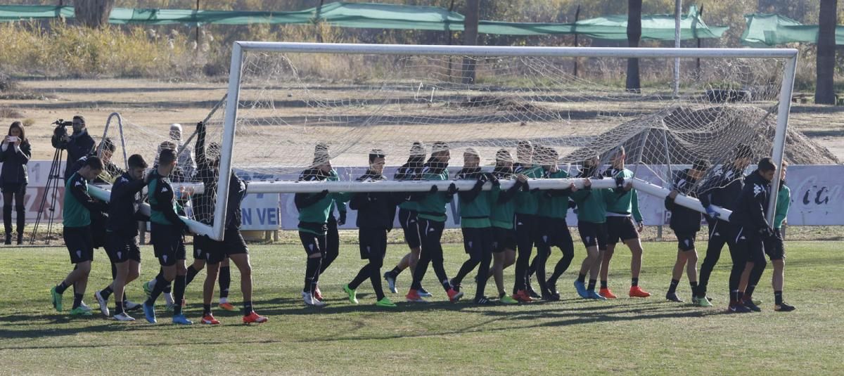 Primer entrenamiento de Jorge Romero tras hacerse cargo del primer equipo del CCF