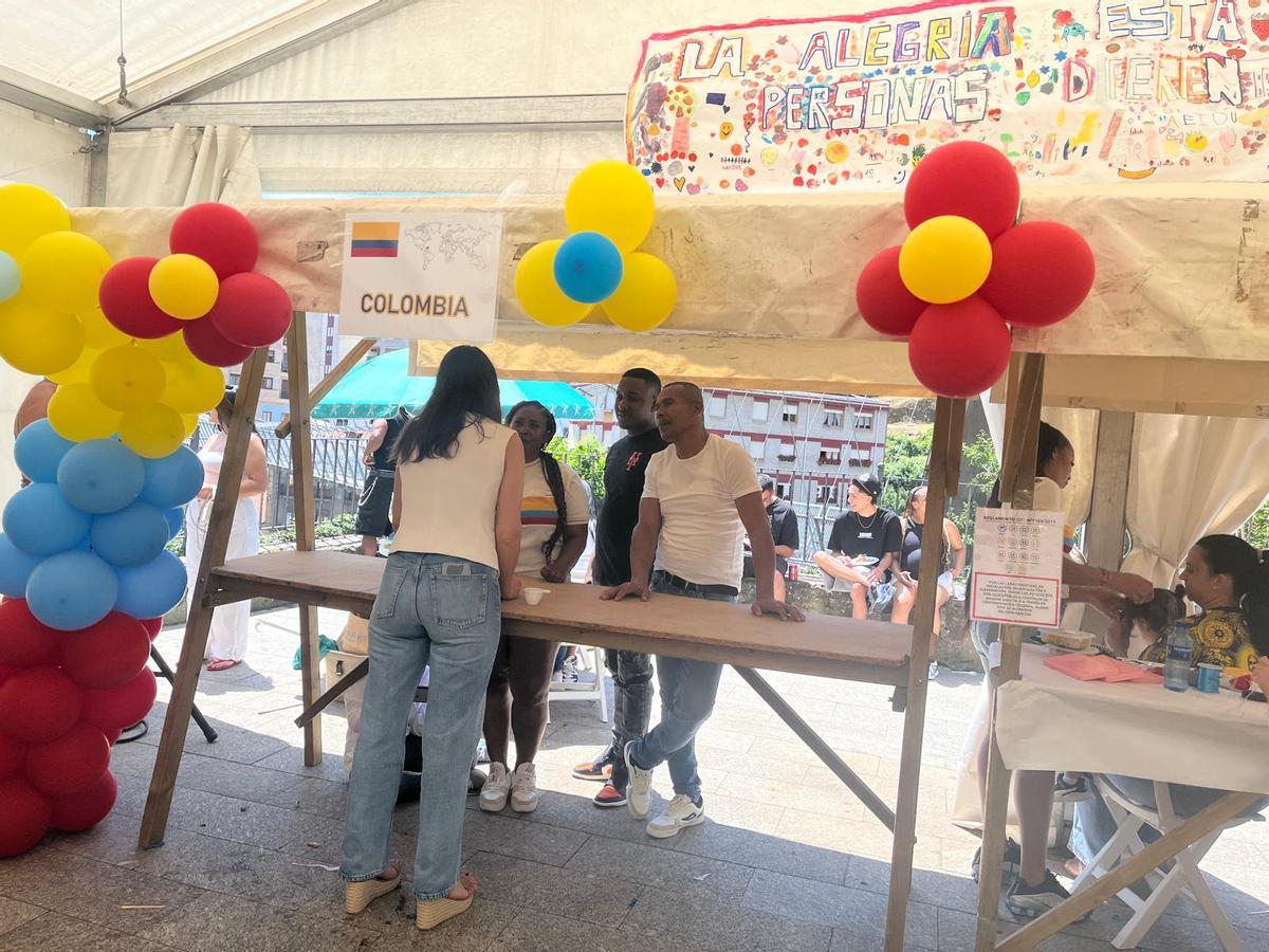 En imágenes: la jornada gastronómica y cultural "Saberes y sabores" triunfa en Cangas