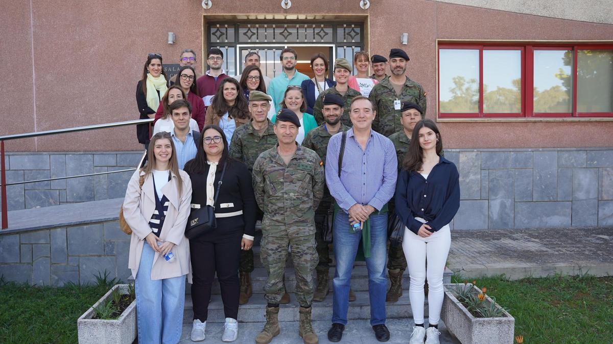 Alumnos del máster en Logística de la UCO visitan las instalaciones de la Bri X.