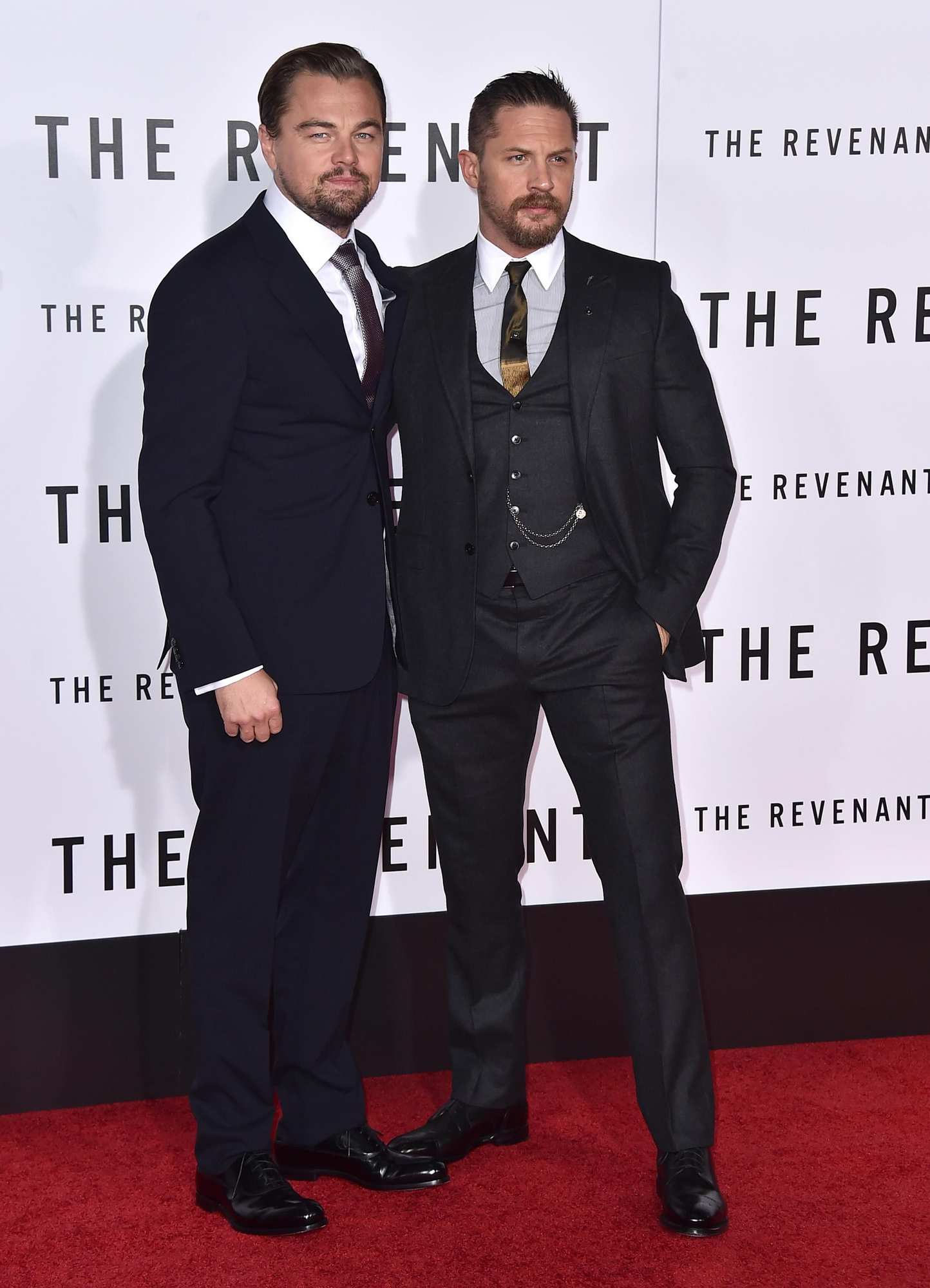 Leonardo DiCaprio y Tom Hardy en la premiere de 'El renacido' en 2015