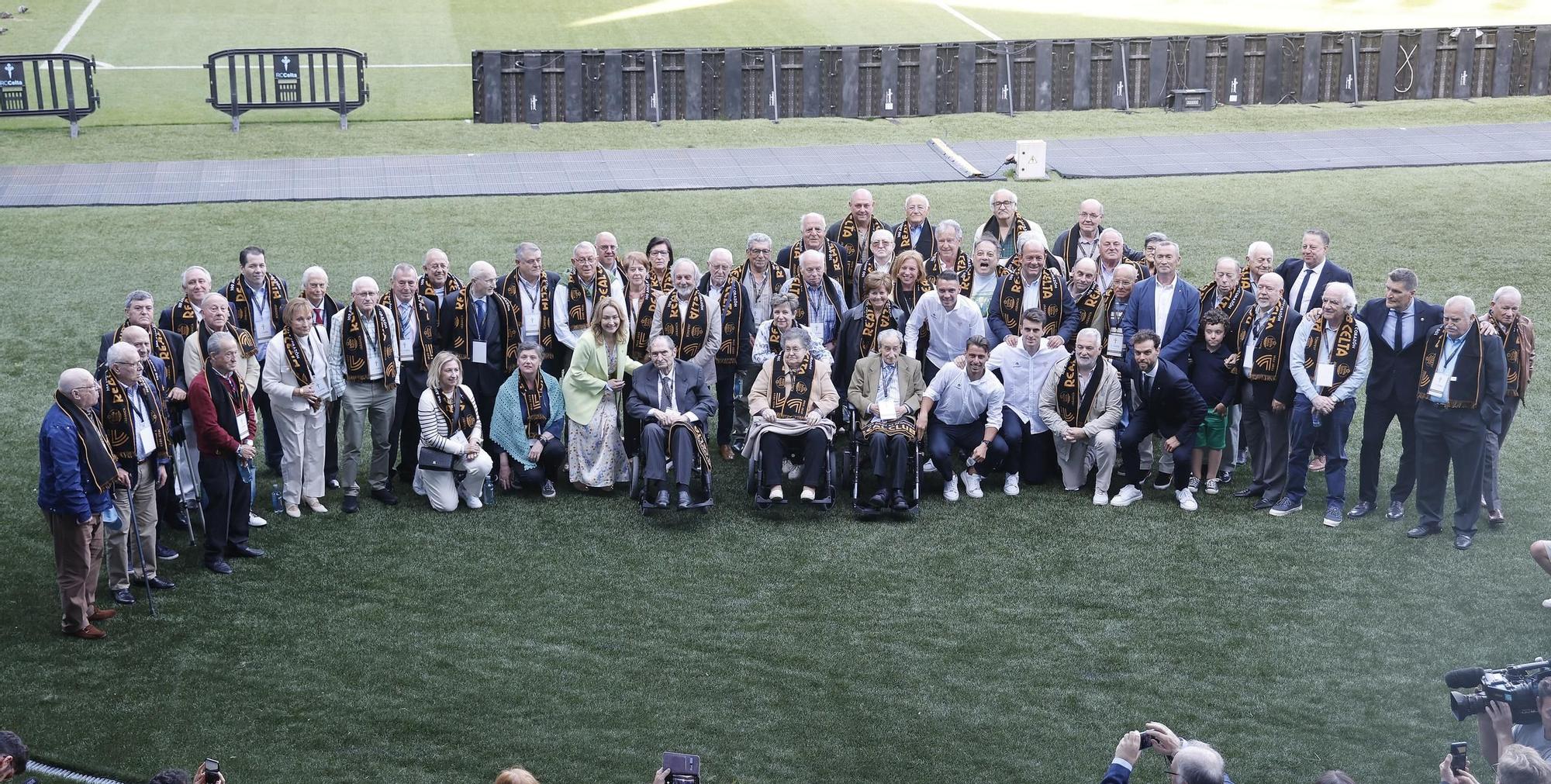 El Celta entrega la insignia de oro a los socios con más de 50 años de antigüedad