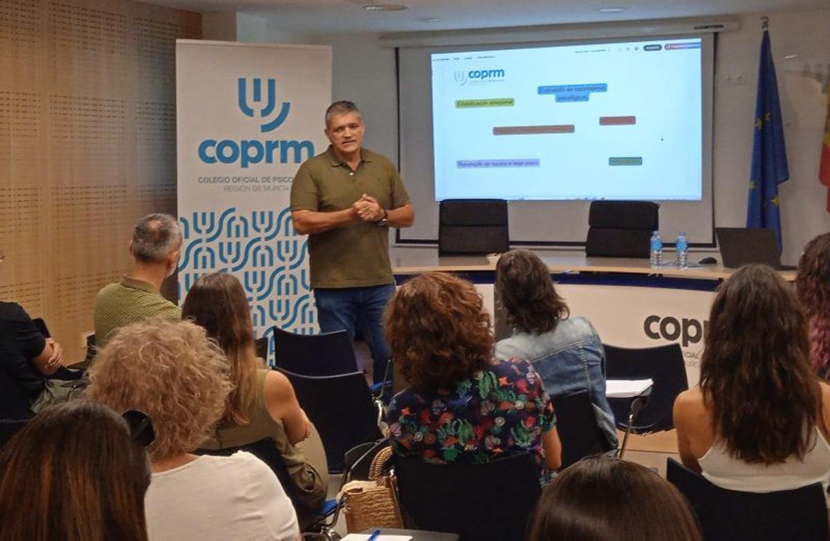 Antonio Varón, psicólogo vocal de Emergencias del Colegio de Psicología de la Región.