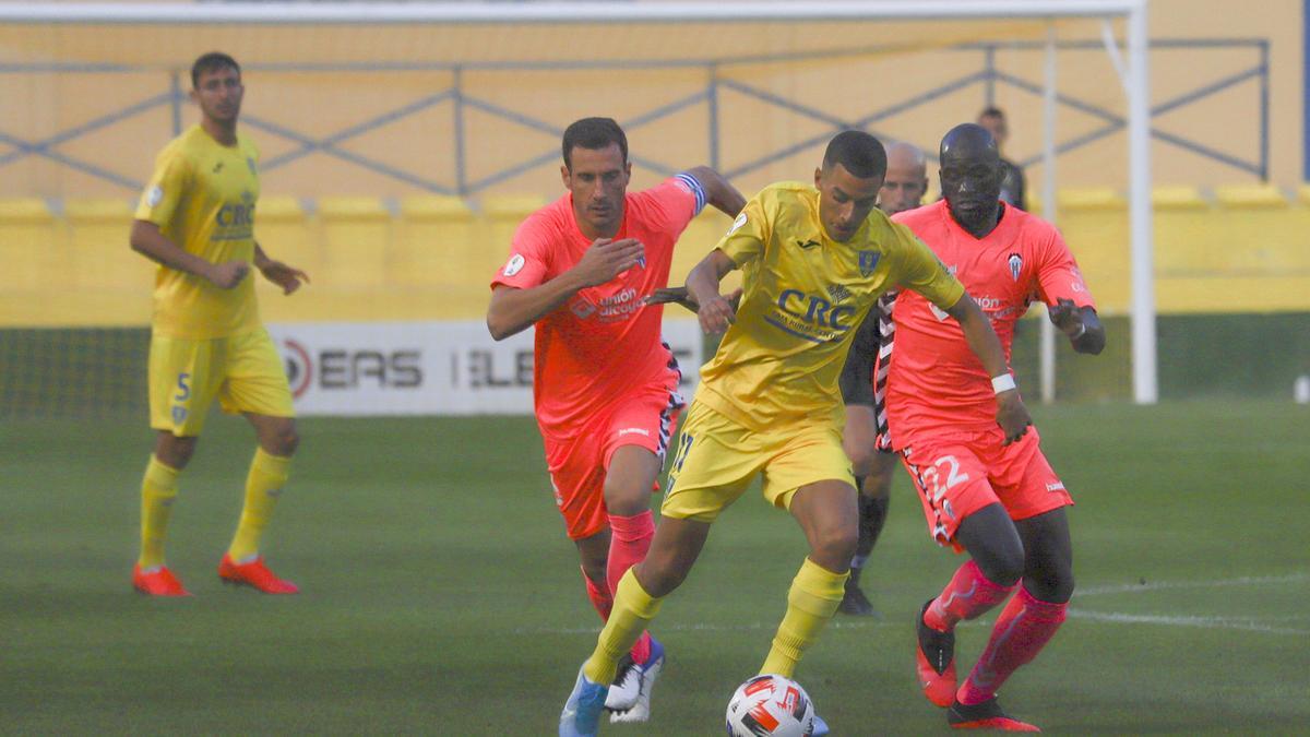 Un lance del Orihuela-Alcoyano del domingo en Los Arcos (0-0).