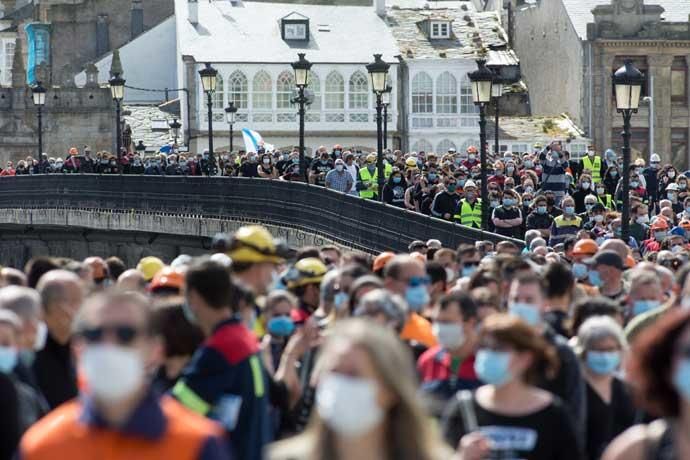 Reclaman en Viveiro la continuidad del aluminio