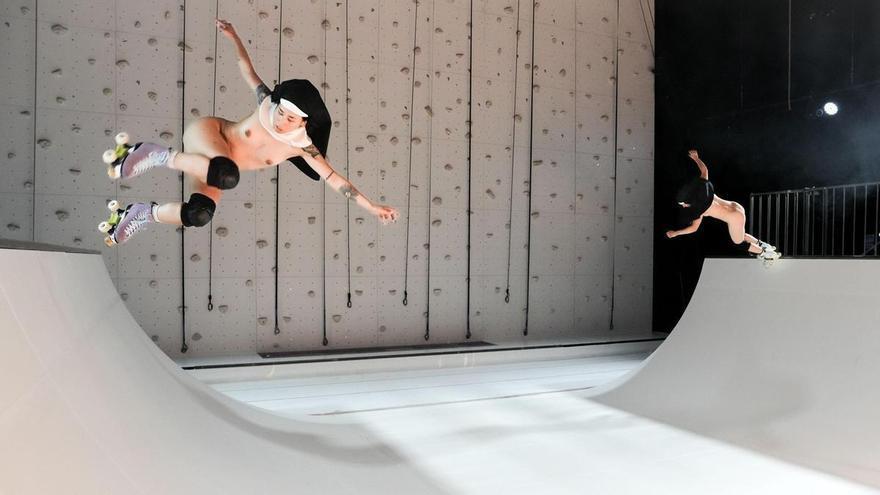 Monjas lesbianas desnudas sobre patines: polémica en Bélgica por una ópera provocadora