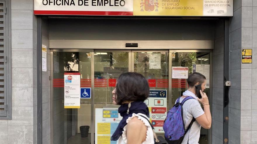 El paro baja en Canarias en 12.500 personas en el segundo trimestre y se crean 9.000 empleos