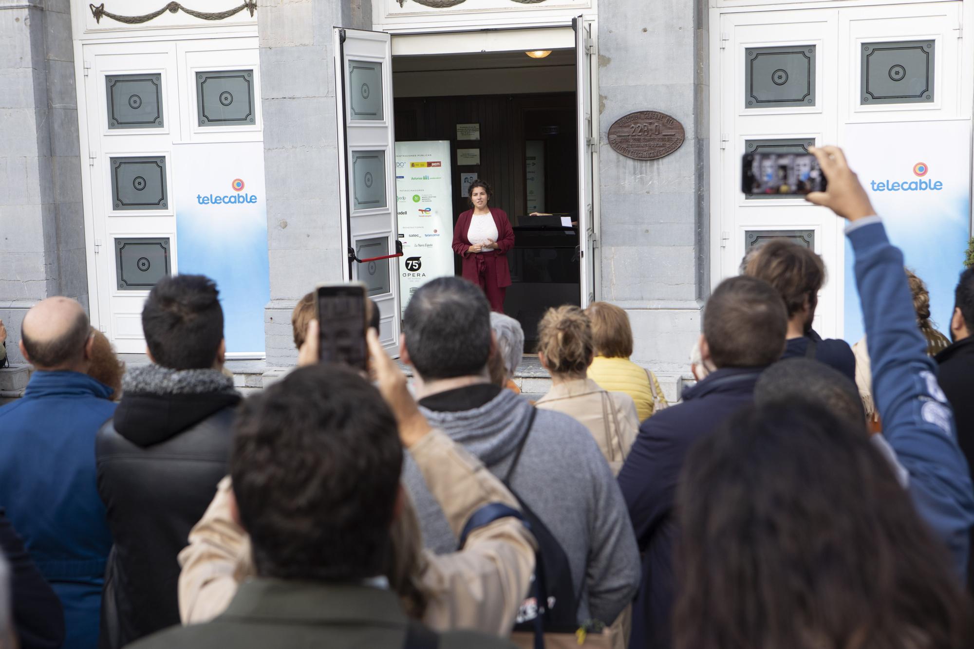 Entrega de la Medalla de Oro de la ciudad a la Fundación Ópera de Oviedo