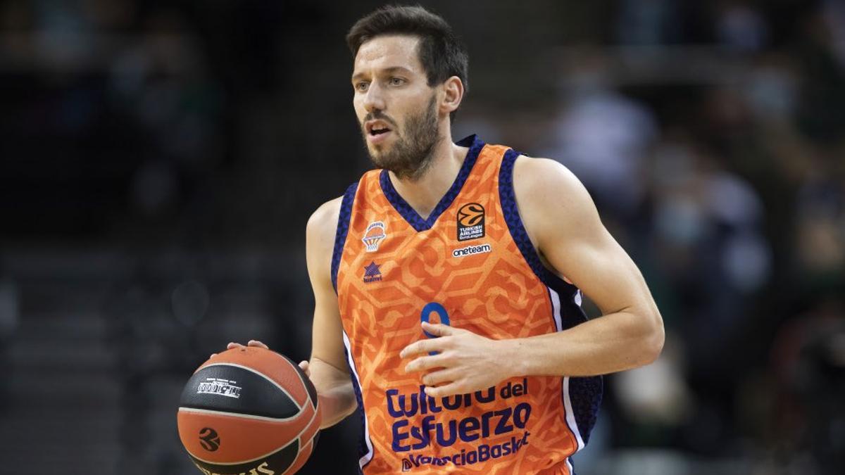 Sam Van Rossom en un encuentro con el Valencia Basket