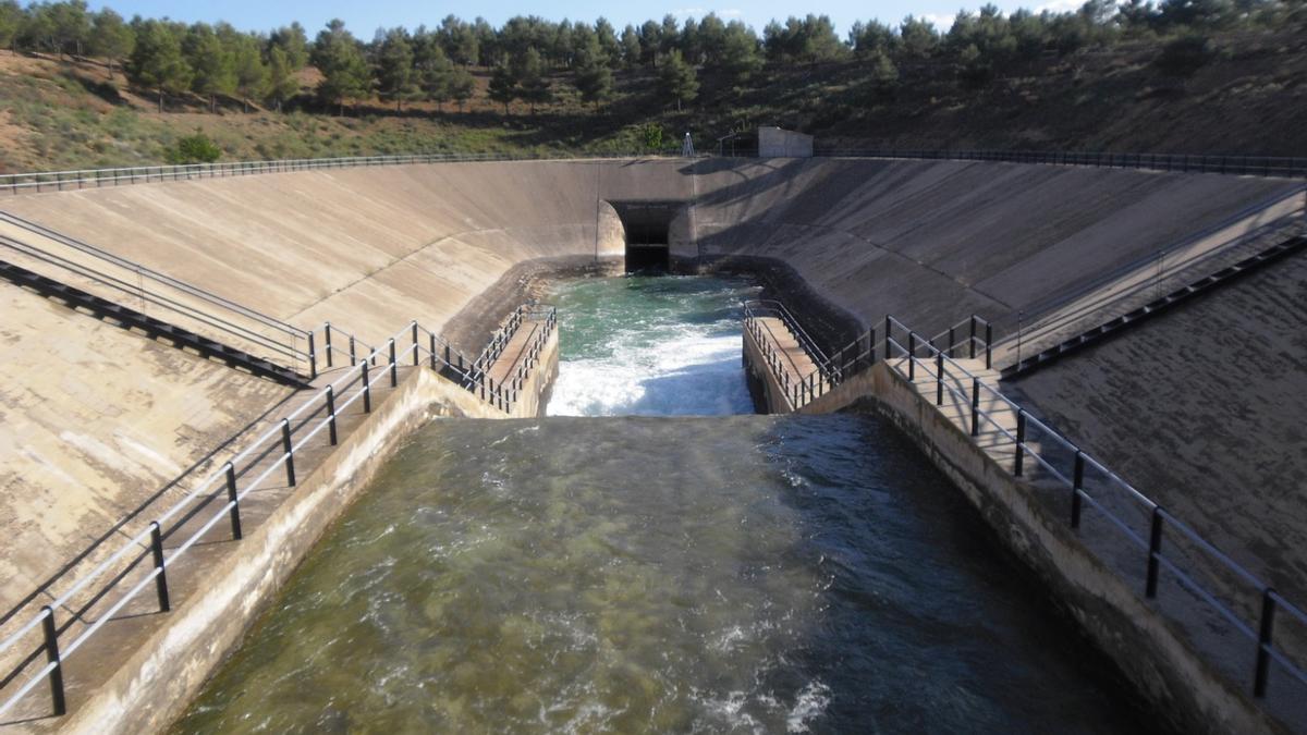 Canal del trasvase Tajo-Segura