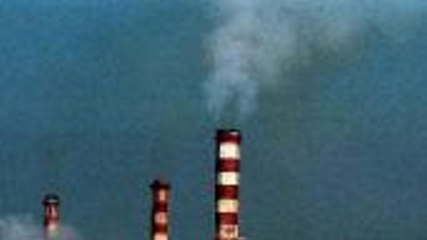 La Junta anuncia un importante control ambiental en la refinería
