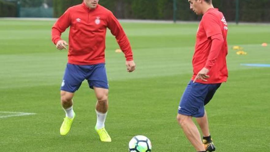 Aday i Pere Pons durant l&#039;entrenament de divendres al vespre a la Ciutat Esportiva del City.